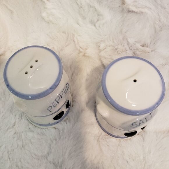 Salt & Pepper Shakers - Picture 6 of 9